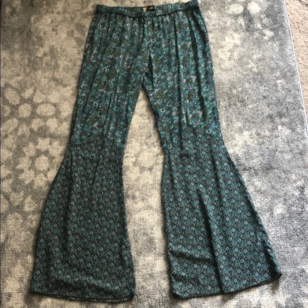 Anna Sui for O’Neill groovy bell bottom pants✌🏼